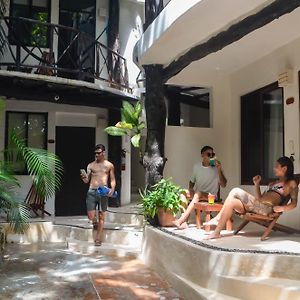 Siesta Fiesta Hotel - 5th Avenue